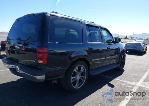 2000 Ford Expedition Xlt z USA, uszkodzony, nr VIN 1FMRU1565YLB90785